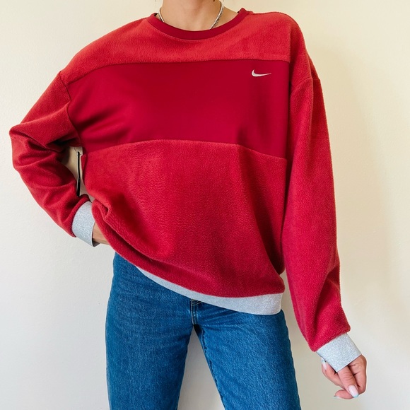 Nike Tops - New Metallic Logo therma fleece Sweatshirt top